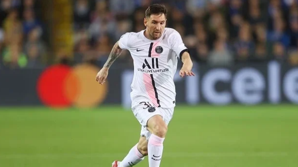 مشجعو ريال مدريد يدعمون حصول ميسي على الكرة الذهبية ويعاقبون رونالدو